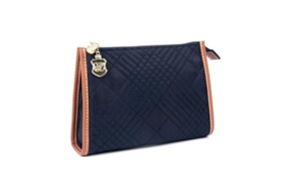 Estée Lauder's 300D RPET Polyester Cosmetic Bag