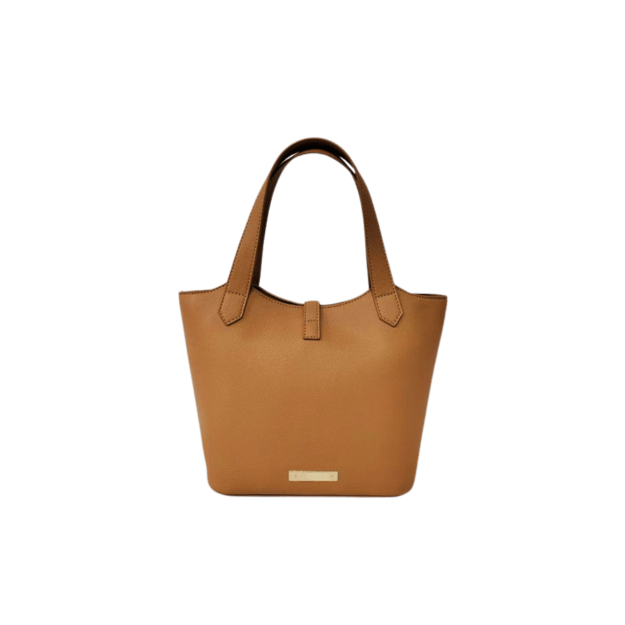 Camel ladies handbag with decorative chain and decorative metal plate on the back panel