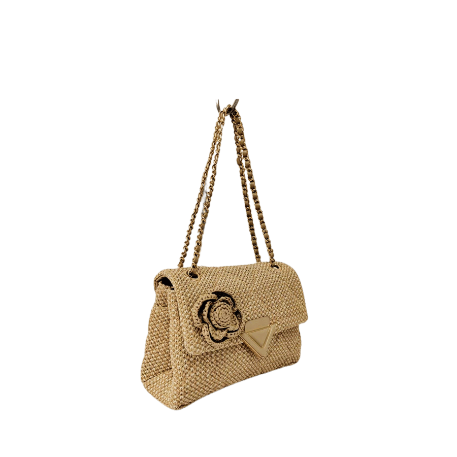 Beige quilting straw ladies handbag with decorative straw flower and triangle enemal hardware